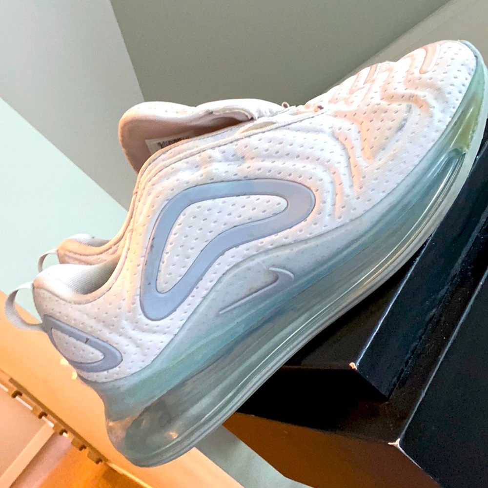 Nike tennis shoes